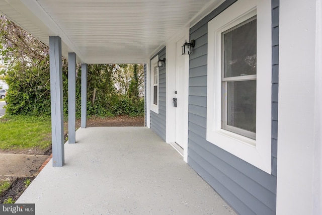 view of patio / terrace with a porch