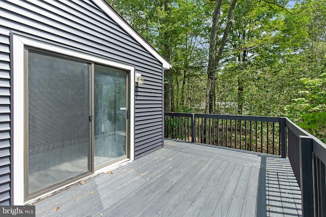 2914 Fairhaven Dr, Tobyhanna, PA 18466 - view of deck