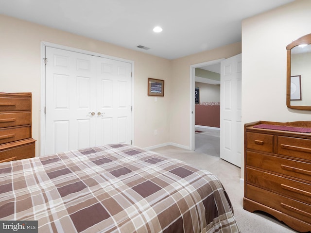 154 N Landis Way N, Wilmington, DE 19803 - bedroom with recessed lighting, visible vents, light carpet, a closet, and baseboards