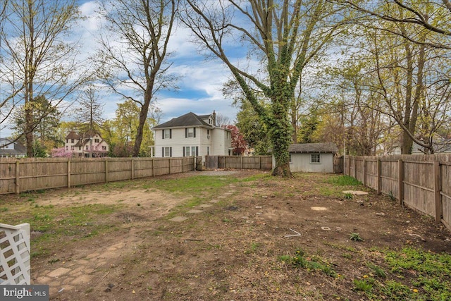905 Cooper, Edgewater Park, NJ 08010 - view of yard featuring a fenced backyard and an outdoor structure