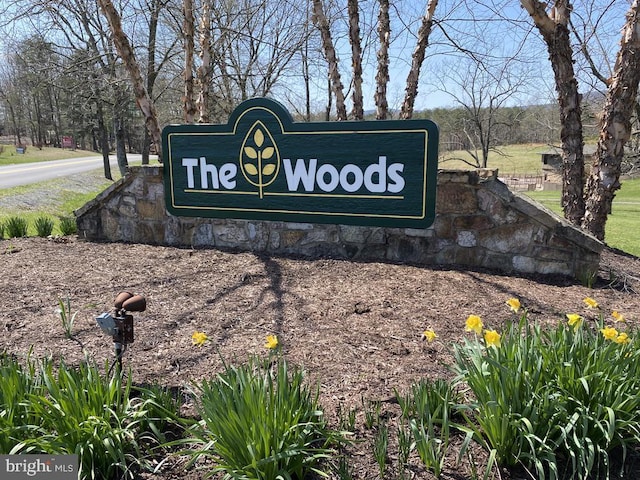 477 Wampum Ln, Hedgesville, WV 25427 - view of community / neighborhood sign