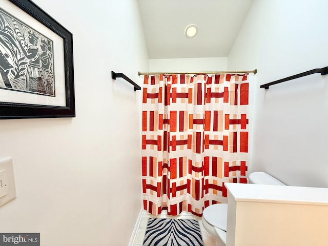 477 Wampum Ln, Hedgesville, WV 25427 - bathroom with toilet and a shower with shower curtain
