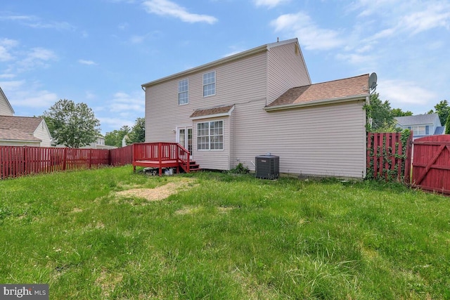 11620 Myrtle Oak Ct, Waldorf, MD 20601 - back of property with a deck, a fenced backyard, and central air condition unit
