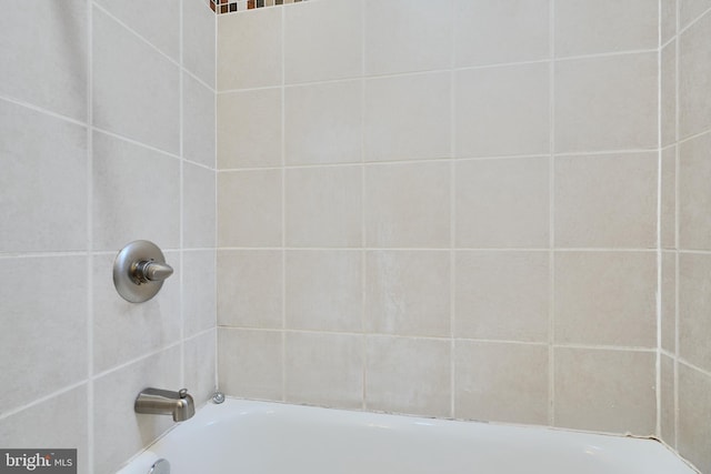 806 W 35th St, Baltimore, MD 21211 - bathroom featuring shower / bathing tub combination