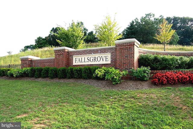 701 Fallsgrove Dr Unit 314, Rockville, MD 20850 - community / neighborhood sign featuring a yard
