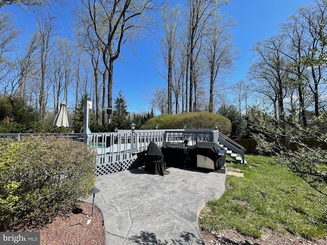 1419 Greenawalt Rd, Huntingdon Valley, PA 19006 - view of front of home featuring a deck and a front lawn
