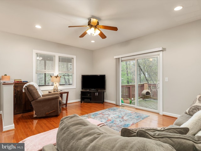 1304 Lakeview Dr, Cross Junction, VA 22625 - living room with recessed lighting, wood finished floors, and a ceiling fan