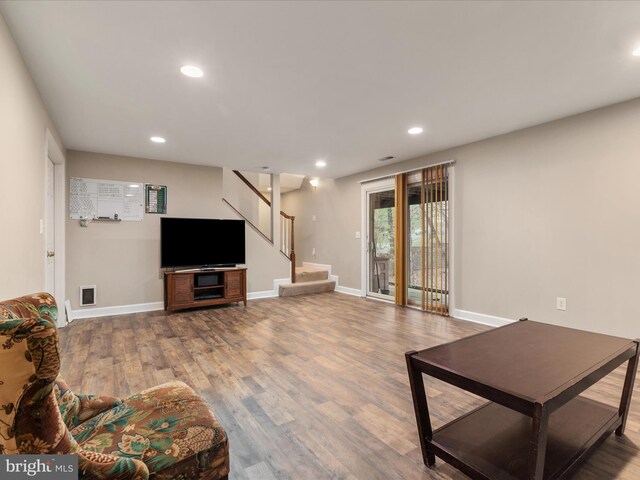 1304 Lakeview Dr, Cross Junction, VA 22625 - living area featuring wood finished floors, recessed lighting, baseboards, and stairs