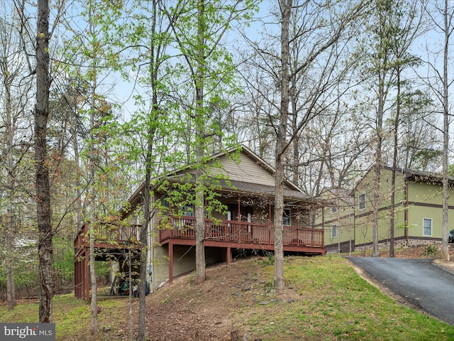 1304 Lakeview Dr, Cross Junction, VA 22625 - exterior space with a deck