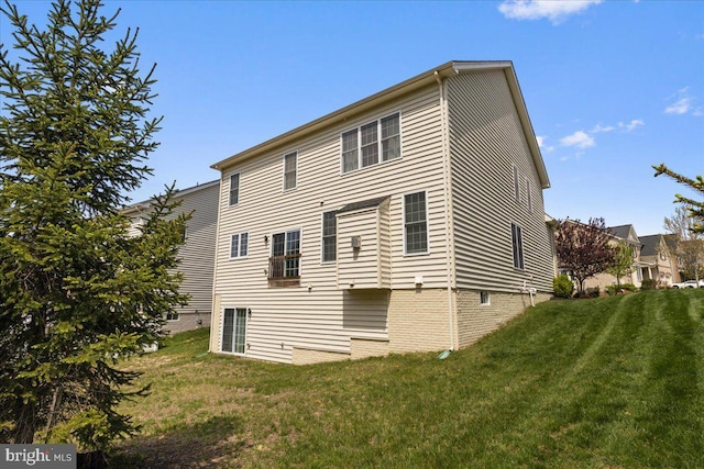 10815 Flying Change Ct, Upper Marlboro, MD 20772 - back of property with a lawn