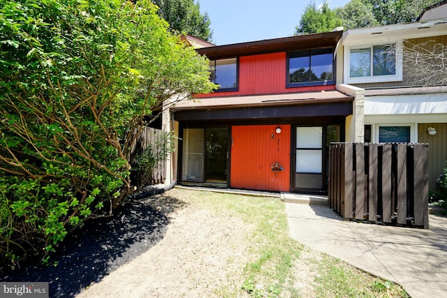 view of front of home