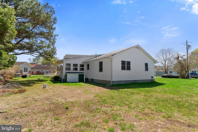 605 Old Post Ct, Bethany Beach, DE 19930 - back of house with a yard