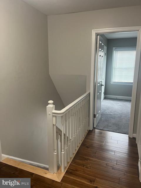 474 Colonial Ridge Ln, Arnold, MD 21012 - hall featuring an upstairs landing, hardwood / wood-style flooring, and baseboards