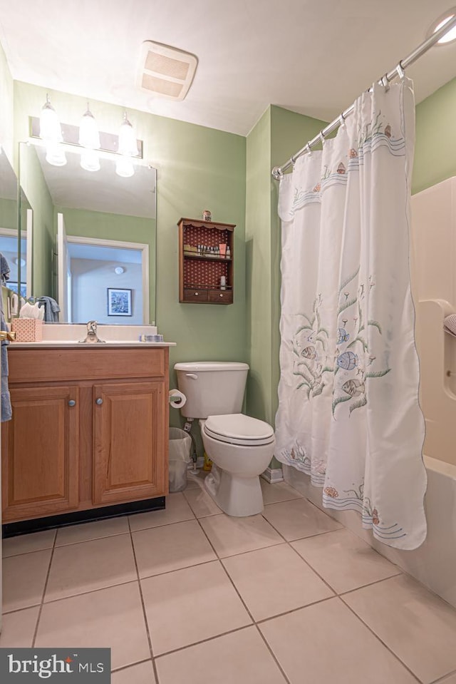 25 Easton Ave, Ocean Pines, MD 21811 - full bathroom featuring toilet, tile patterned flooring, a shower with curtain, and vanity