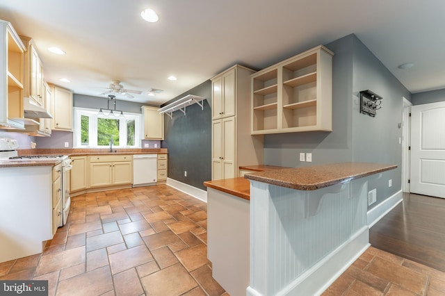 90 Indiantown Rd, Glenmoore, PA 19343 - kitchen with open shelves, white appliances, a peninsula, a ceiling fan, and under cabinet range hood