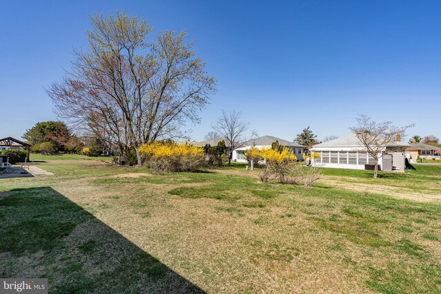 17 Hyannis St, Toms River, NJ 08757 - view of yard