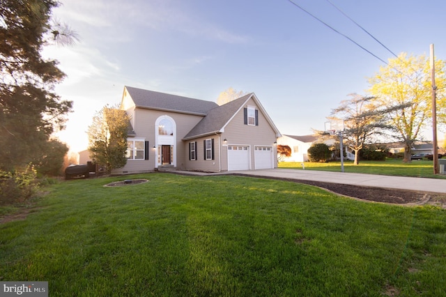 520 Bayside Dr, Stevensville, MD 21666 - traditional home featuring a front lawn, driveway, and a garage