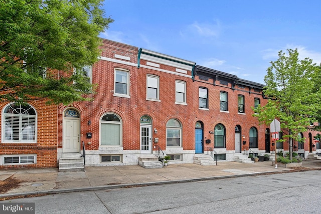 268 S E Ave, Baltimore, MD 21224 - view of property with entry steps