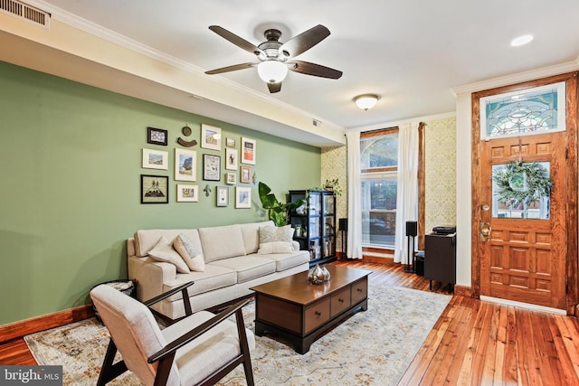 268 S E Ave, Baltimore, MD 21224 - living area with crown molding, light wood-style flooring, a ceiling fan, and recessed lighting