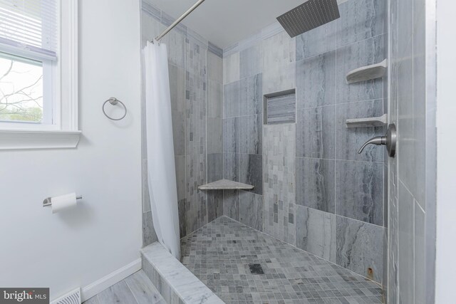 119 Field, Penns Grove, NJ 08069 - full bath featuring a tile shower, baseboards, and visible vents