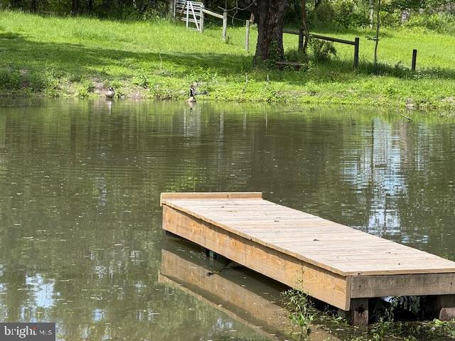 639 Old Airport Rd, Douglassville, PA 19518 - dock with a water view