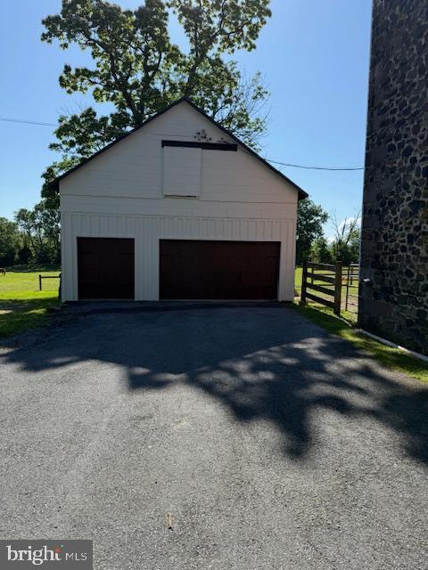 639 Old Airport Rd, Douglassville, PA 19518 - view of detached garage