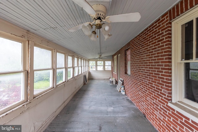 5342 Main St, Stephens City, VA 22655 - unfurnished sunroom with ceiling fan