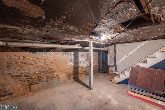 5342 Main St, Stephens City, VA 22655 - unfinished below grade area with stairs