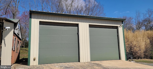 view of detached garage
