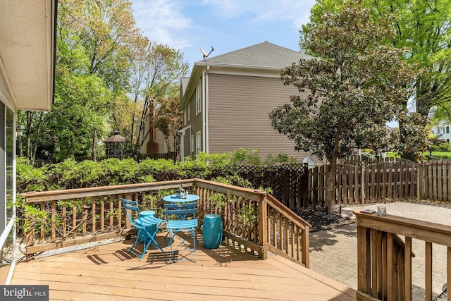 13126 Pelmira Ridge Ct, Herndon, VA 20171 - deck with fence