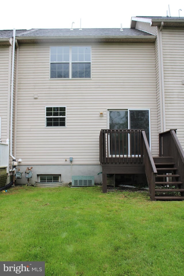 144 Zachary Dr, Hanover, PA 17331 - back of house featuring a yard and a deck