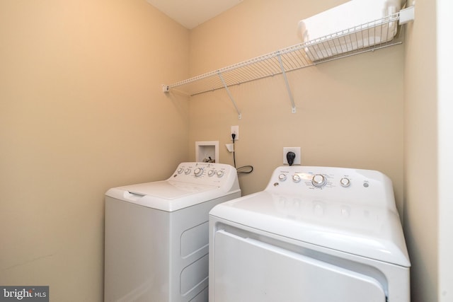 411 Cope Ct, Sellersville, PA 18960 - laundry area with washer and dryer and laundry area