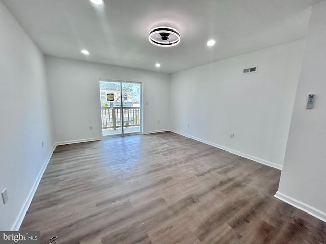 580 Bath St, Bristol, PA 19007 - spare room featuring recessed lighting, baseboards, and wood finished floors
