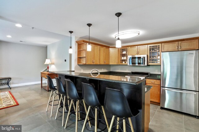 kitchen with stainless steel appliances, a kitchen bar, open shelves, a peninsula, and hanging light fixtures