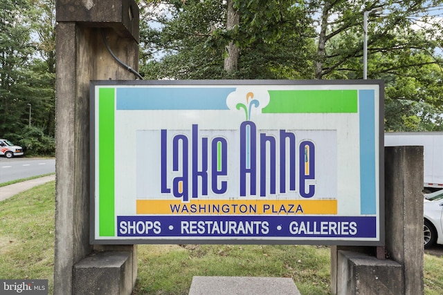 view of community / neighborhood sign