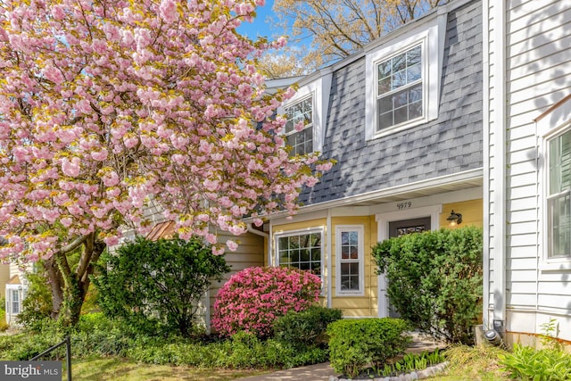 9979 Capperton Dr, Oakton, VA 22124 - view of property exterior with a shingled roof