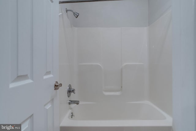 bathroom featuring shower / bathing tub combination
