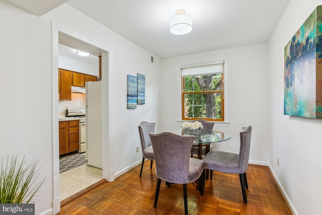 dining area with baseboards