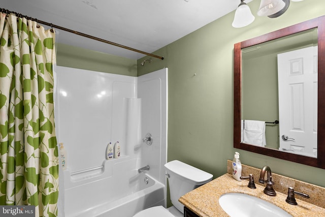 6011 Bauman Dr, Elkridge, MD 21075 - full bath featuring shower / tub combo, toilet, and vanity