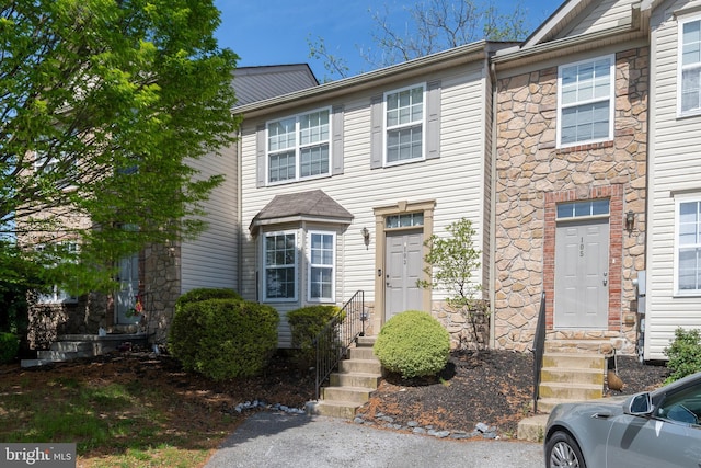 103 Royal Dr, Manchester, PA 17345 - townhome / multi-family property featuring stone siding