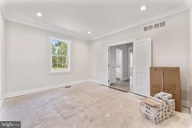 17 Hickory Ln, Malvern, PA 19355 - unfurnished bedroom featuring crown molding, baseboards, and visible vents