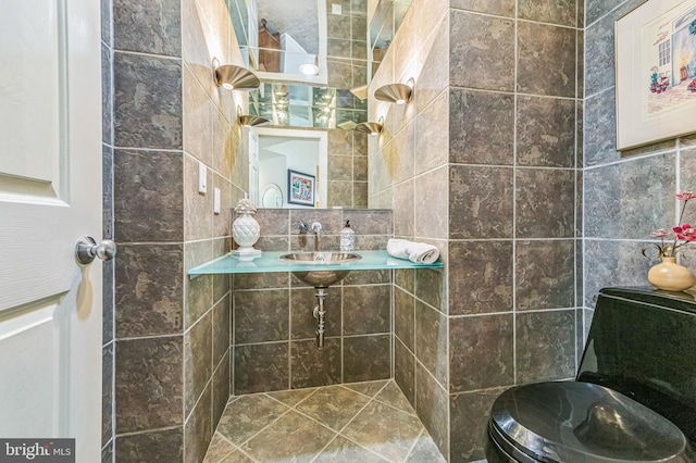 2010 Welsh Vly, Malvern, PA 19355 - bathroom featuring tile walls