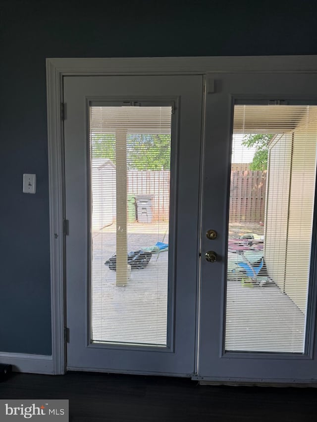 7601 Somerset Ln, Manassas, VA 20111 - view of doorway to outside