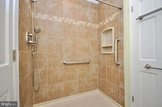 3532 Sheffield Ave, Philadelphia, PA 19136 - bathroom featuring a tile shower