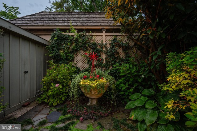 view of outbuilding