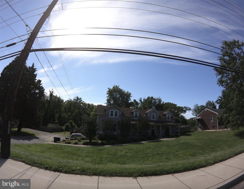 5152 Saint Barnabas Rd, Temple Hills, MD 20748