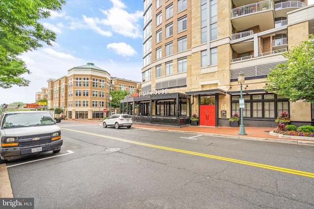 1925 Upper Lake Dr, Reston, VA 20191 - view of apartment building / complex
