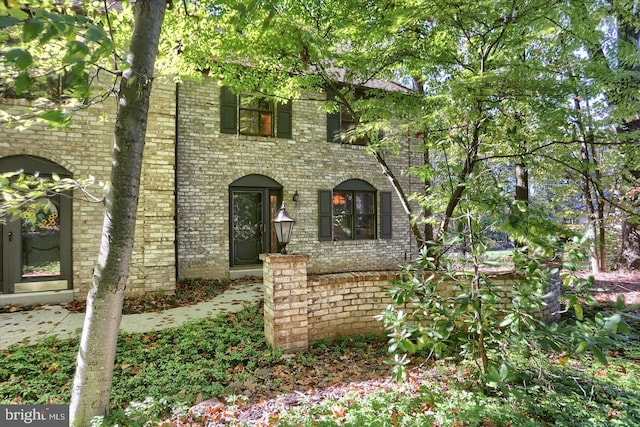 1300 Sand Hill Rd, Hummelstown, PA 17036 - view of front of house featuring brick siding