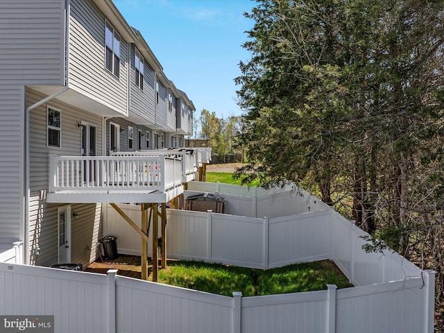 153 Kensington Cir, Middletown, VA 22645 - exterior space featuring a fenced backyard and a deck