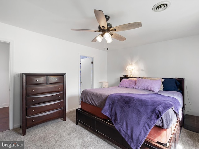 9 Honeysuckle Dr, Newark, DE 19702 - bedroom with carpet, visible vents, a ceiling fan, and baseboards